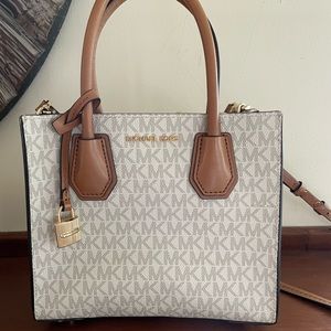 Michael Kors crossbody bag